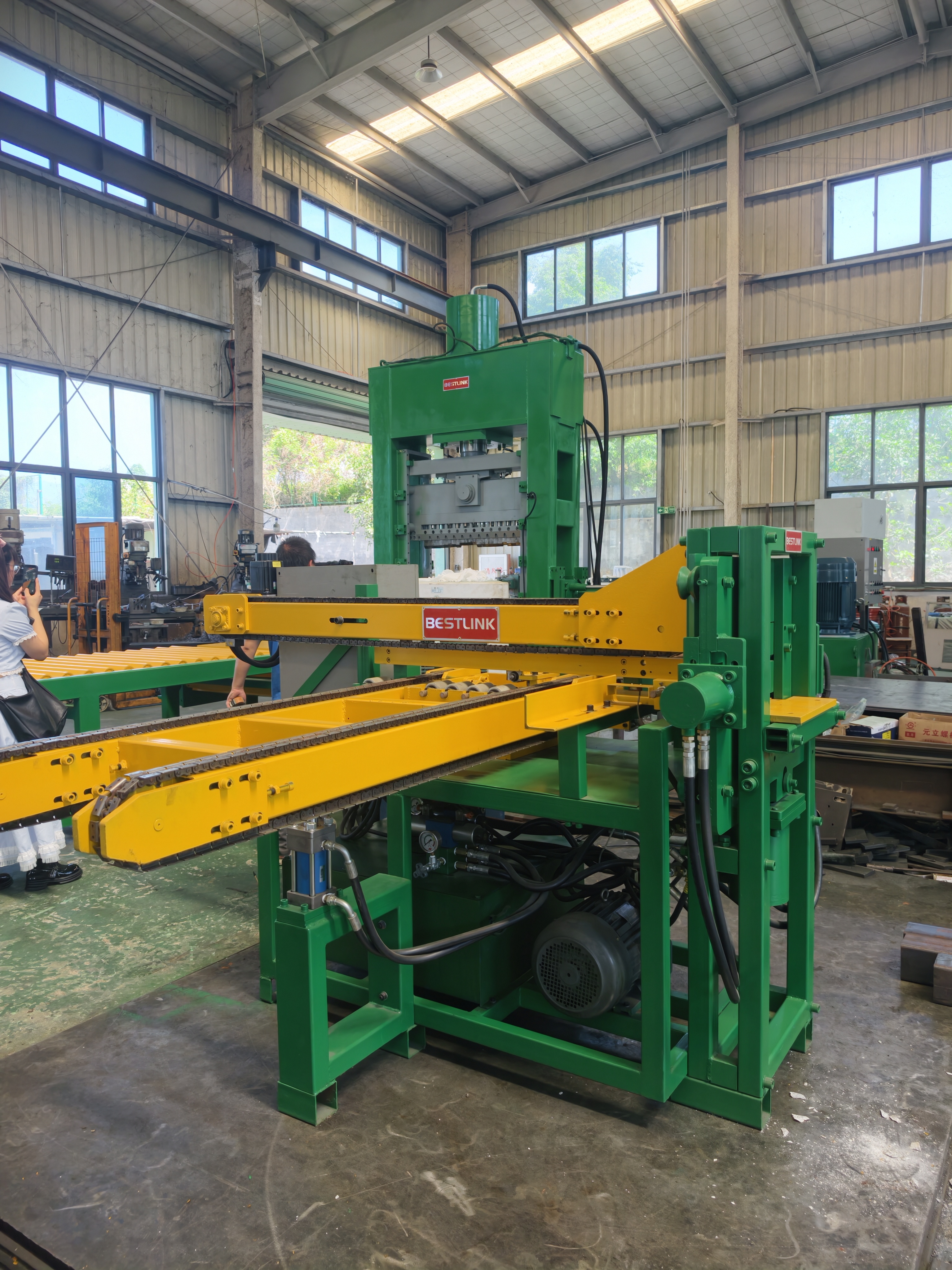  Cubic Stone Splitting Machine (2).jpg