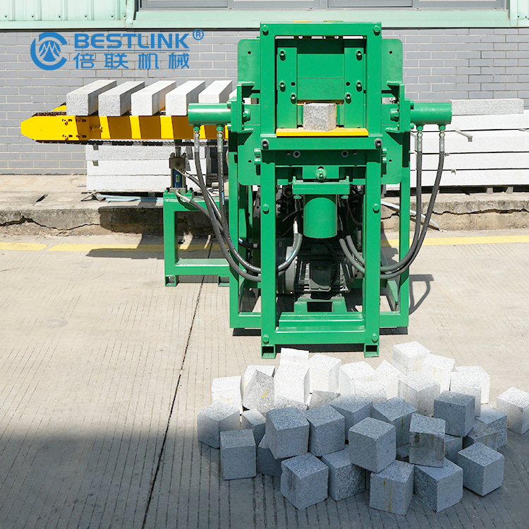 automatic splitting machine for the production of cubes and kerbs