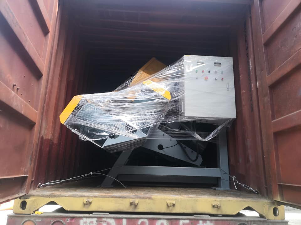 Veneer stone saw is loading and shipping to America 4